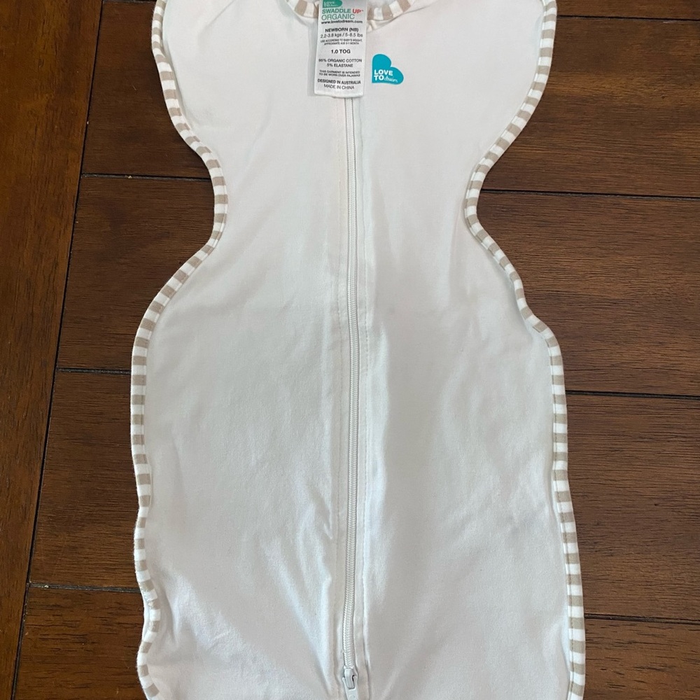 White Love to Dream Baby Swaddle with double Zipper
